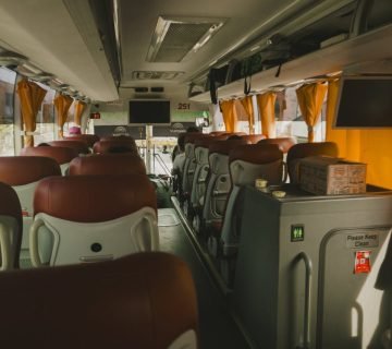 Een touringcar zorgt voor een extra comfortabele reis